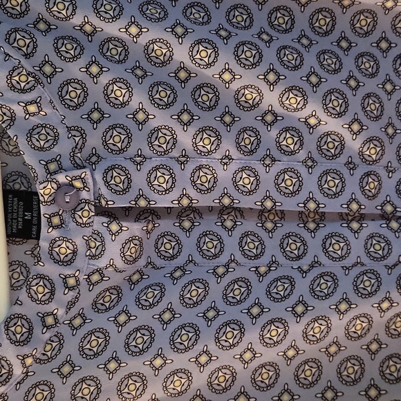 Like New! Cynthia Rowley sleeveless blouse. - Picture 3 of 7